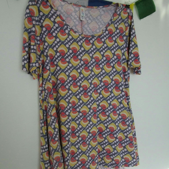2 Lularoe Tops - Picture 1 of 2
